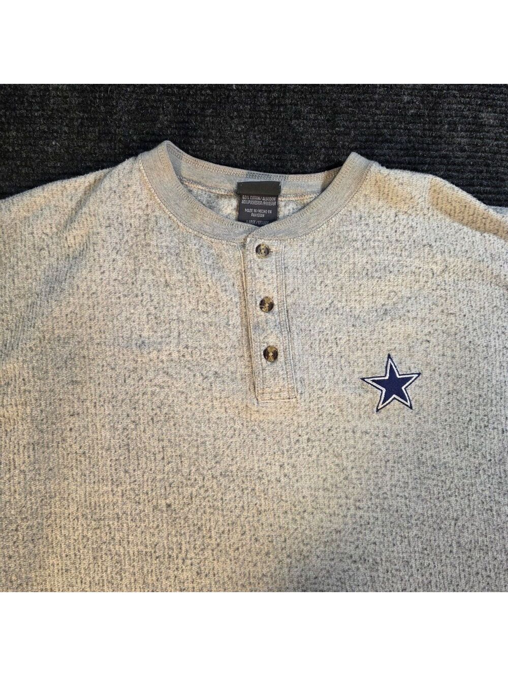 The Edge Men's Large Gray Thermal Henley Shirt with Dallas Cowboys Star Patch